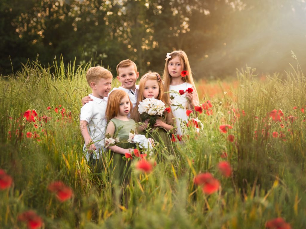 outdoor with poppies family and children location photoshoot
