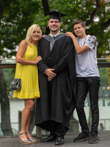 graduation family photoshoot