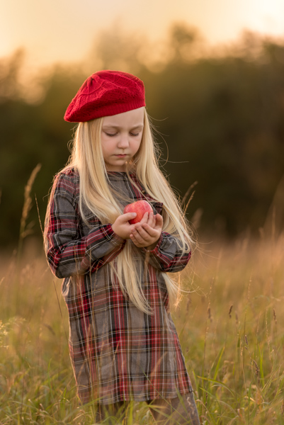 girl with an apple location shoot